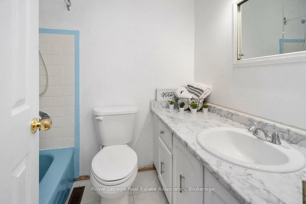 44, Village, Brampton East, Brampton