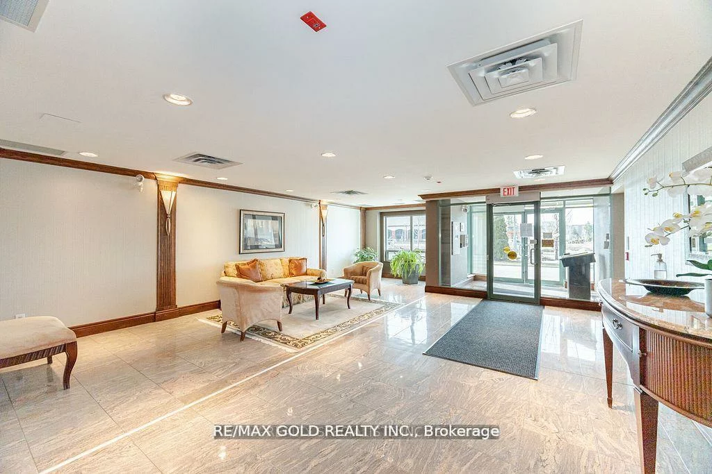 25, Via Rosedale, Sandringham-Wellington, Brampton