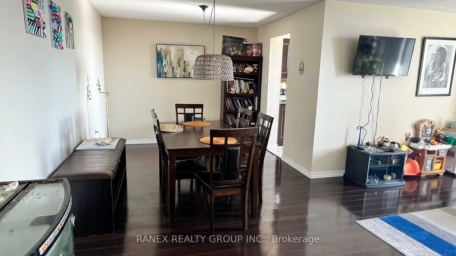 18, Knightsbridge, Queen Street Corridor, Brampton