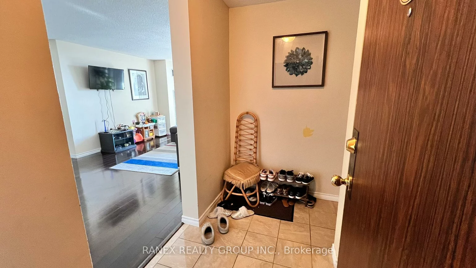 18, Knightsbridge, Queen Street Corridor, Brampton