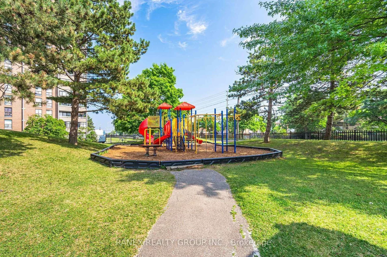 18, Knightsbridge, Queen Street Corridor, Brampton