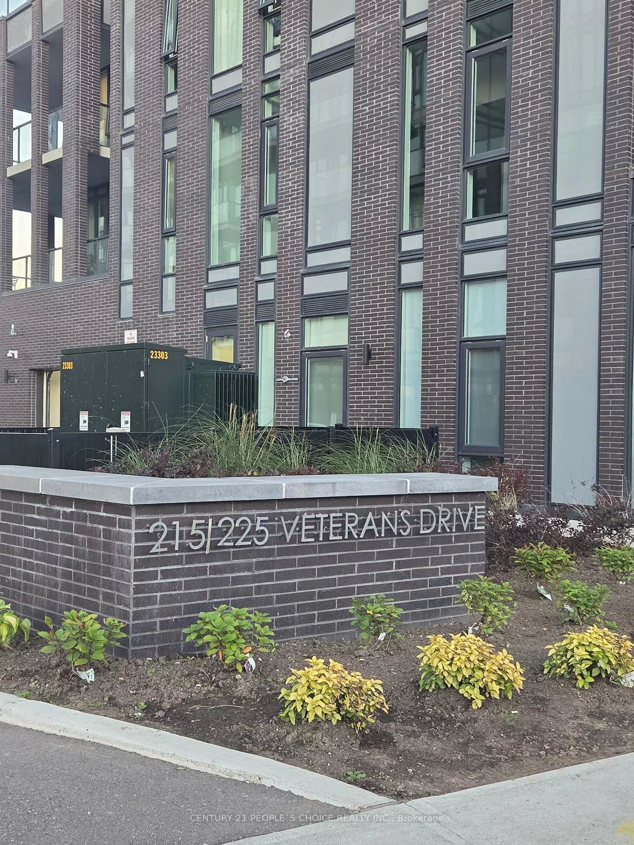225, Veterans, Northwest Brampton, Brampton
