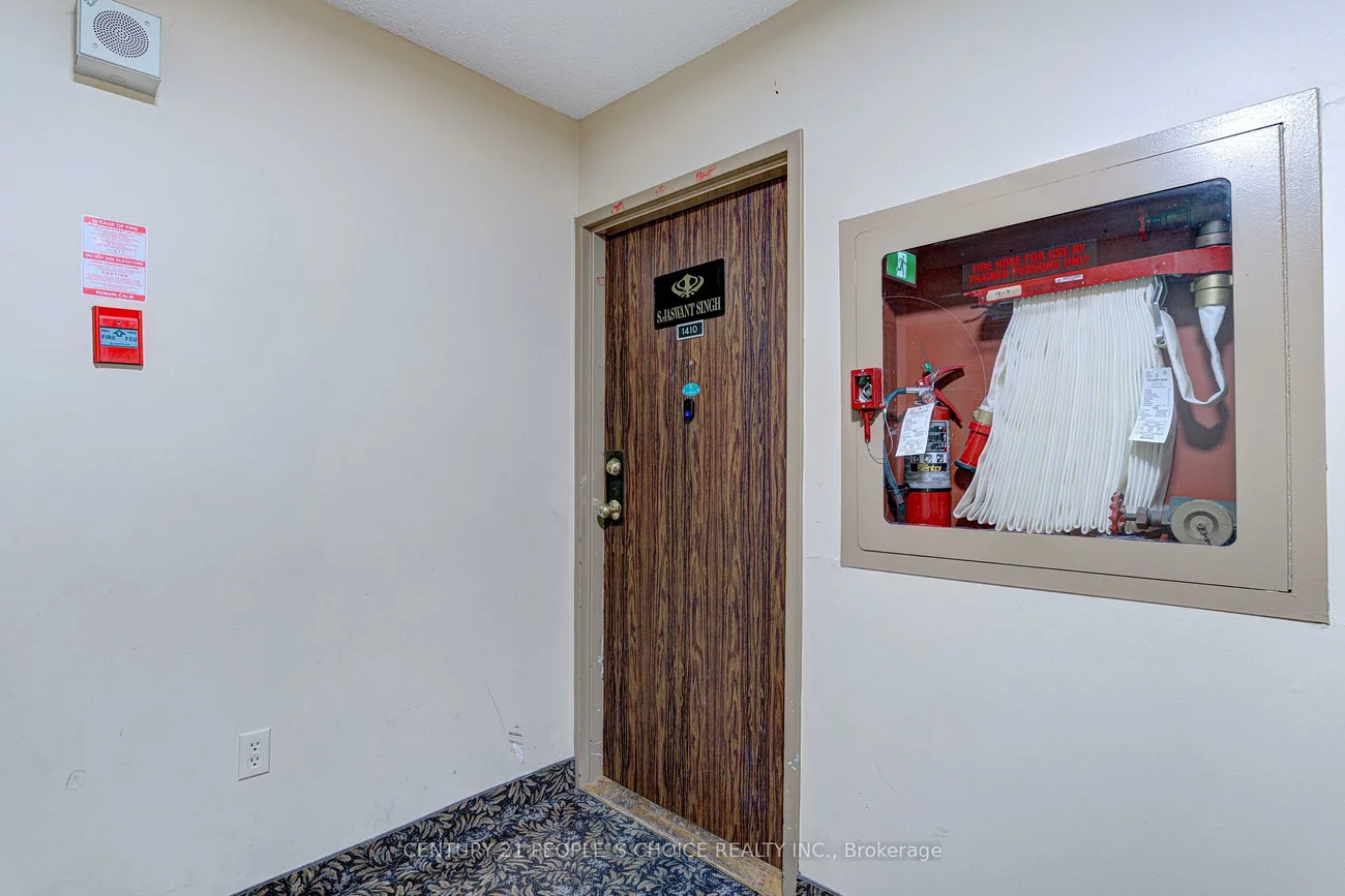 21, Knightsbridge, Queen Street Corridor, Brampton