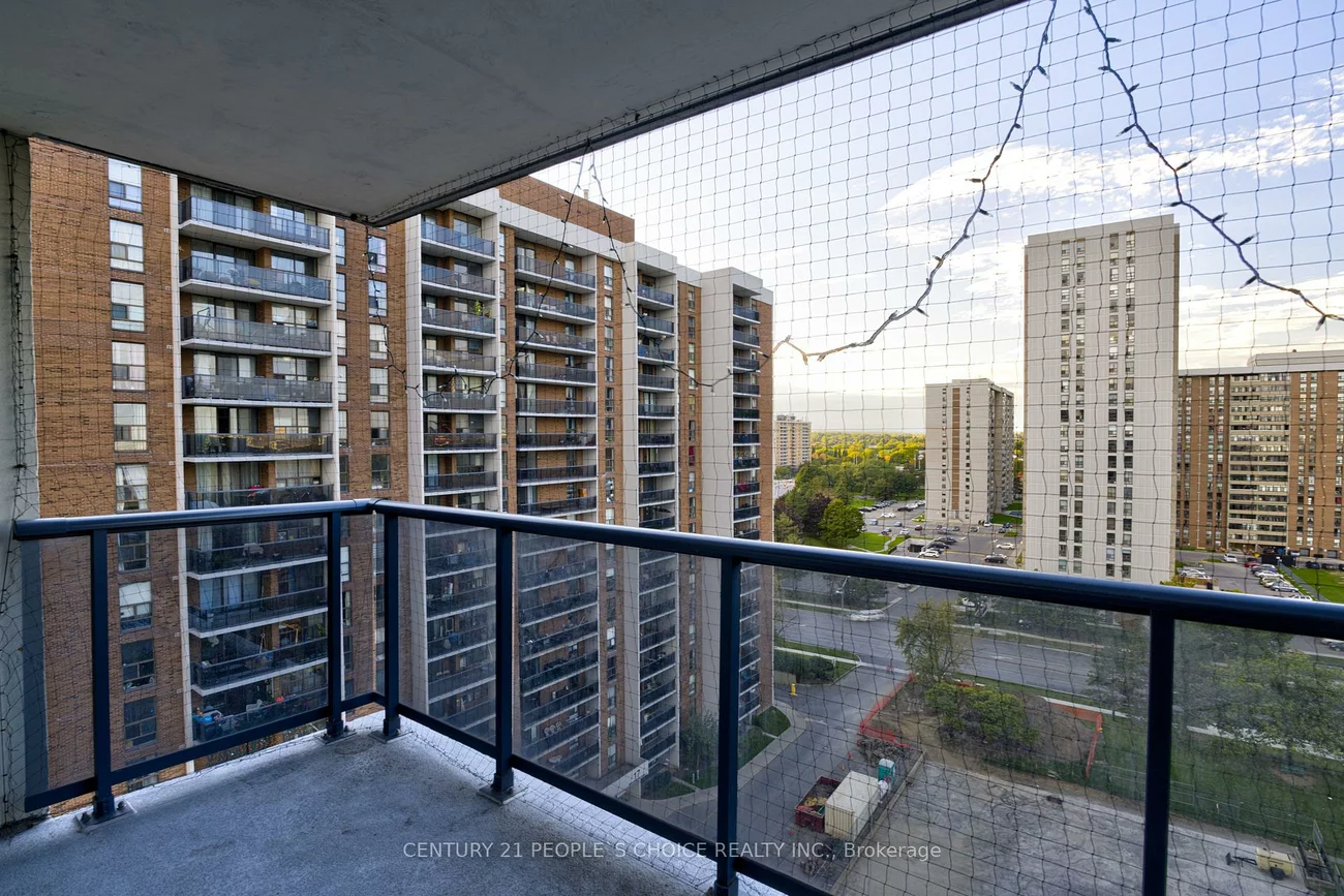 21, Knightsbridge, Queen Street Corridor, Brampton