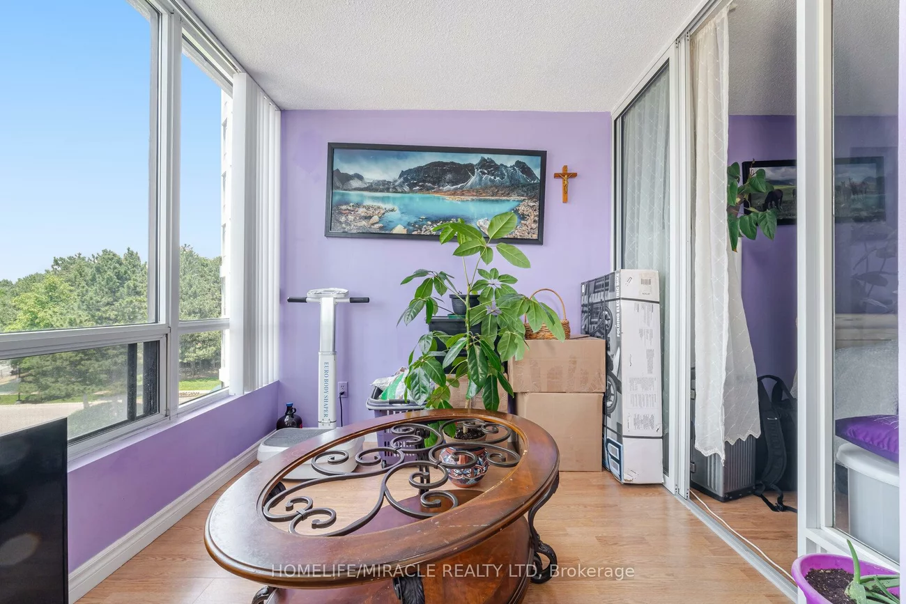 26, Hanover, Queen Street Corridor, Brampton