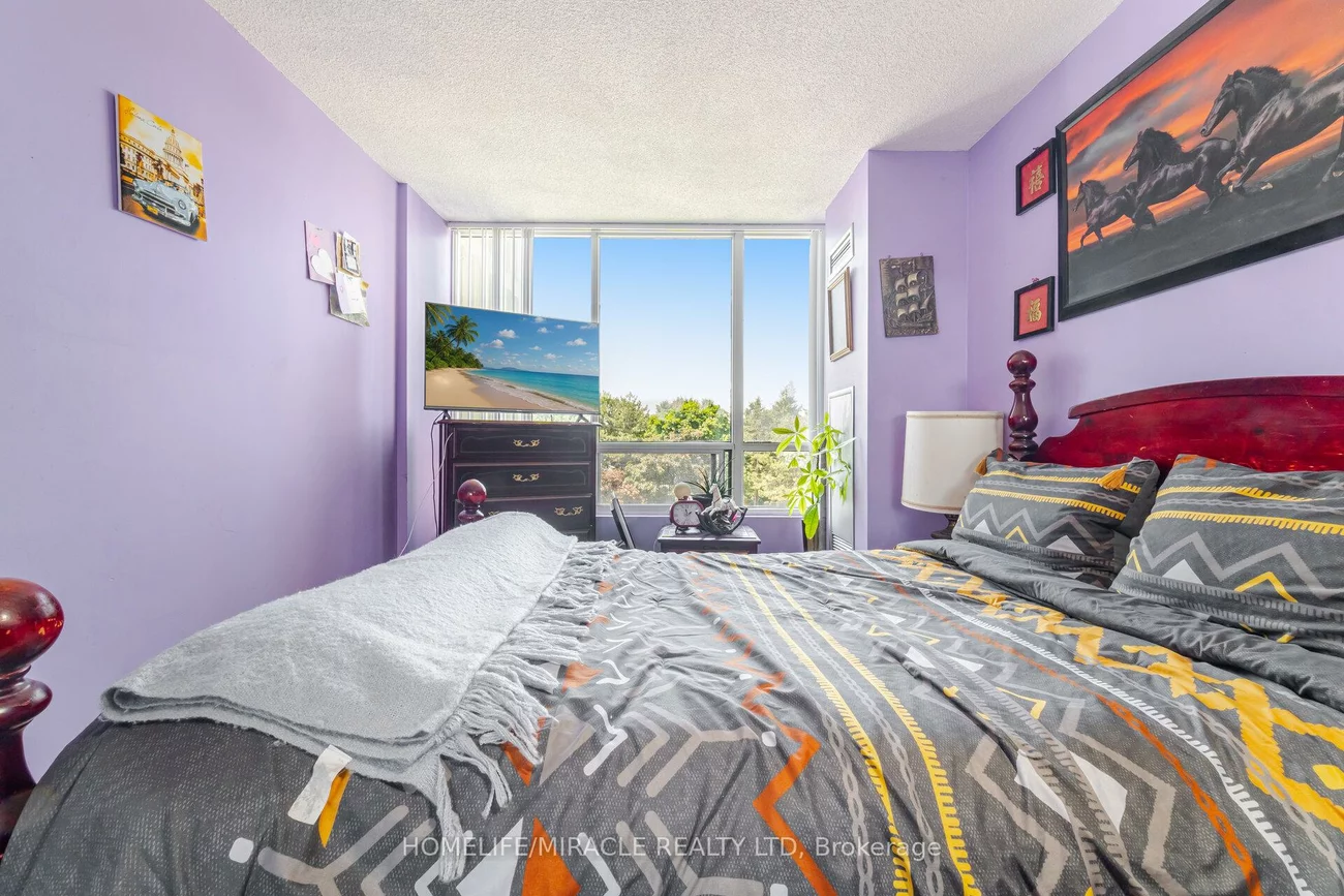 26, Hanover, Queen Street Corridor, Brampton