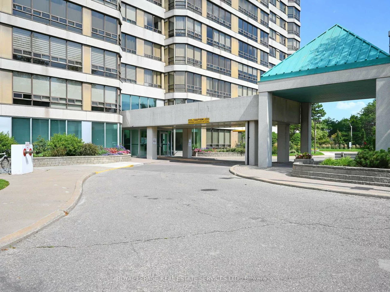 310, Mill, Brampton South, Brampton