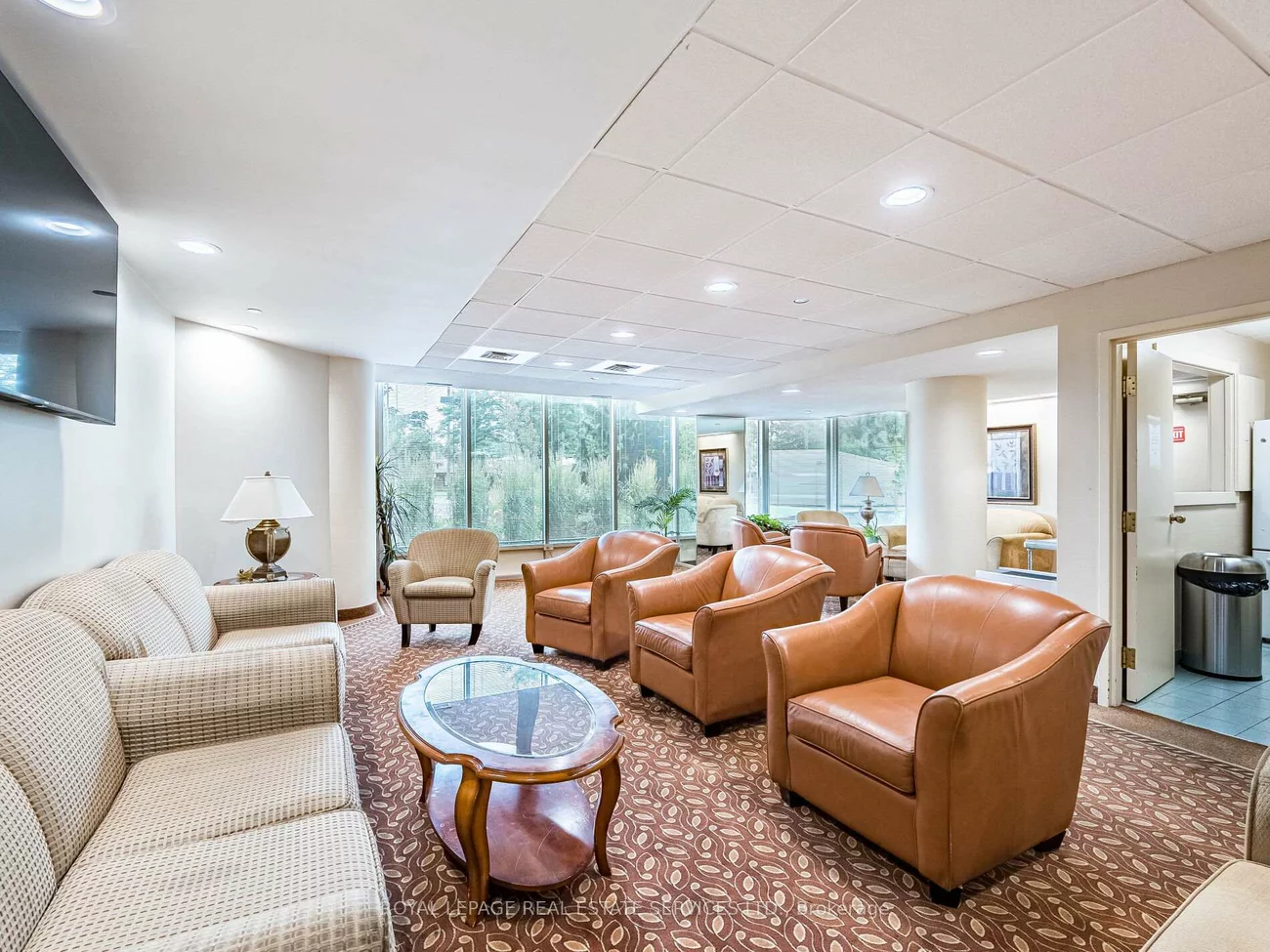 310, Mill, Brampton South, Brampton