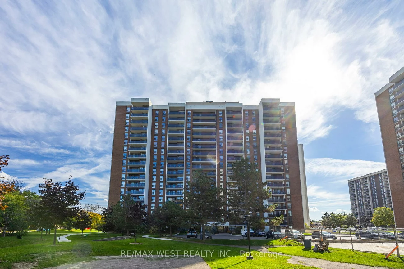 21, Knightsbridge, Queen Street Corridor, Brampton