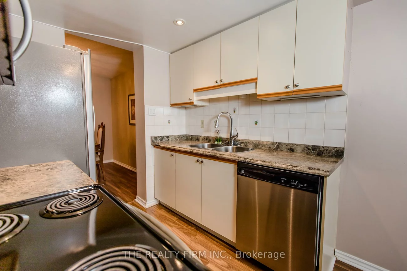 100, County Court, Fletcher's Creek South, Brampton