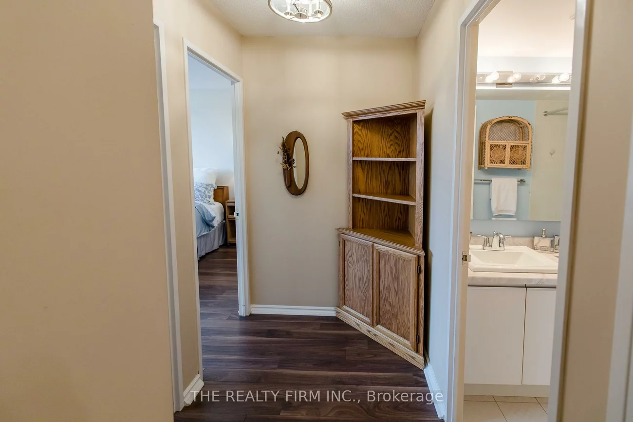 100, County Court, Fletcher's Creek South, Brampton