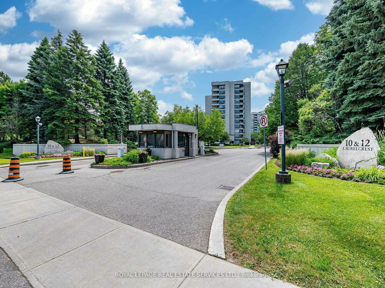 12, Laurelcrest, Queen Street Corridor, Brampton