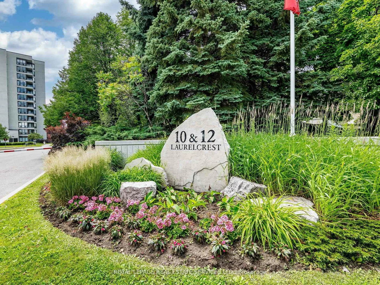 12, Laurelcrest, Queen Street Corridor, Brampton