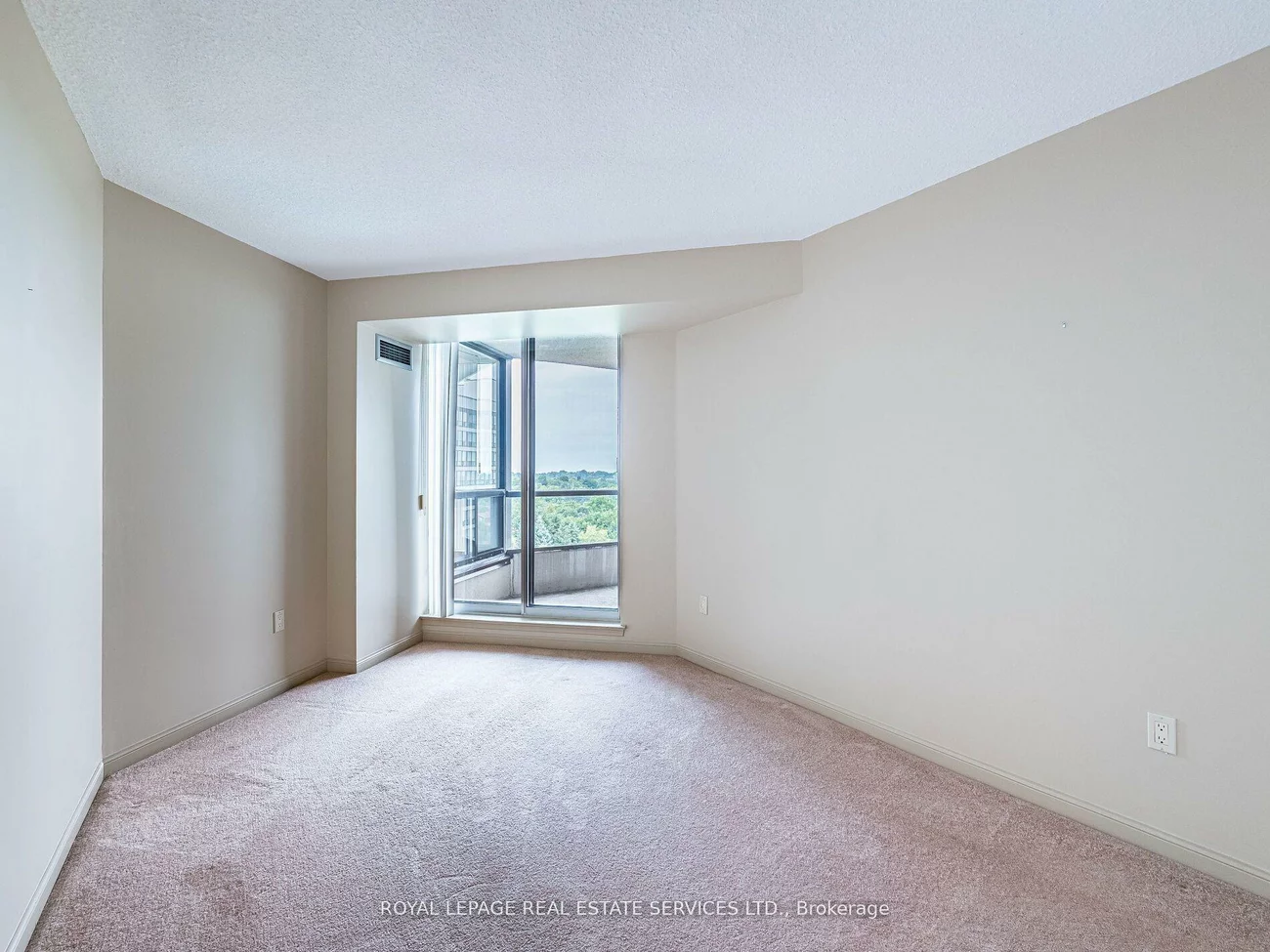 12, Laurelcrest, Queen Street Corridor, Brampton