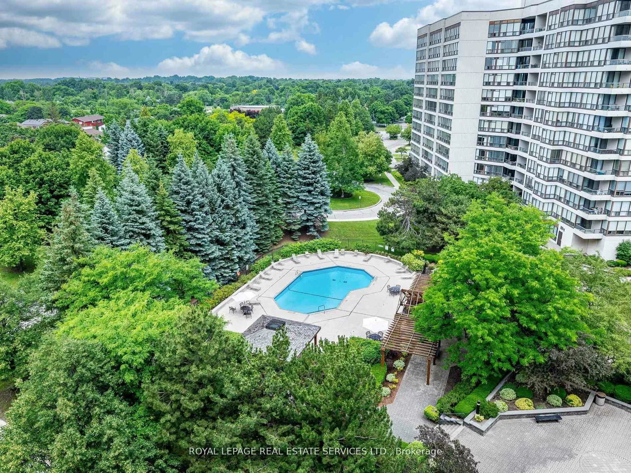 12, Laurelcrest, Queen Street Corridor, Brampton