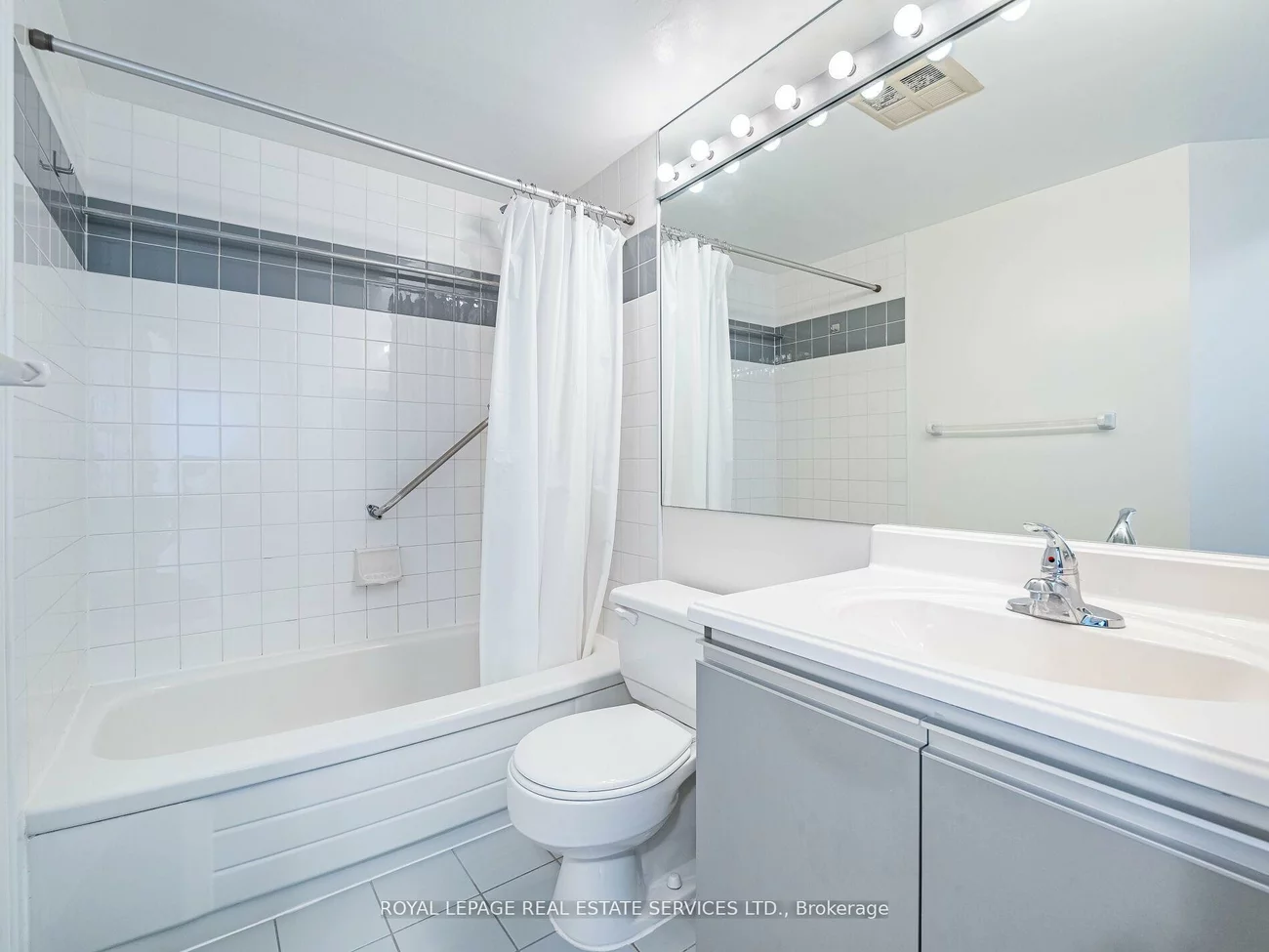 12, Laurelcrest, Queen Street Corridor, Brampton