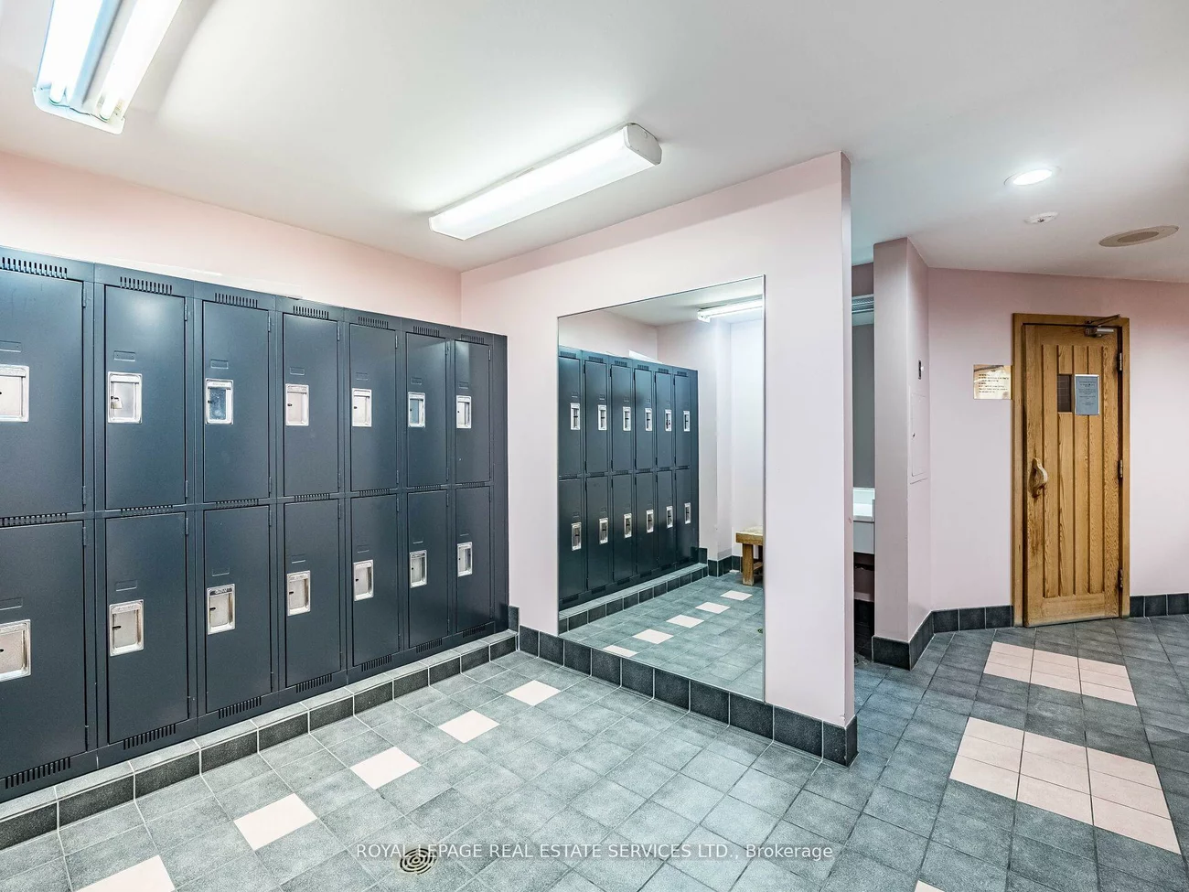 12, Laurelcrest, Queen Street Corridor, Brampton