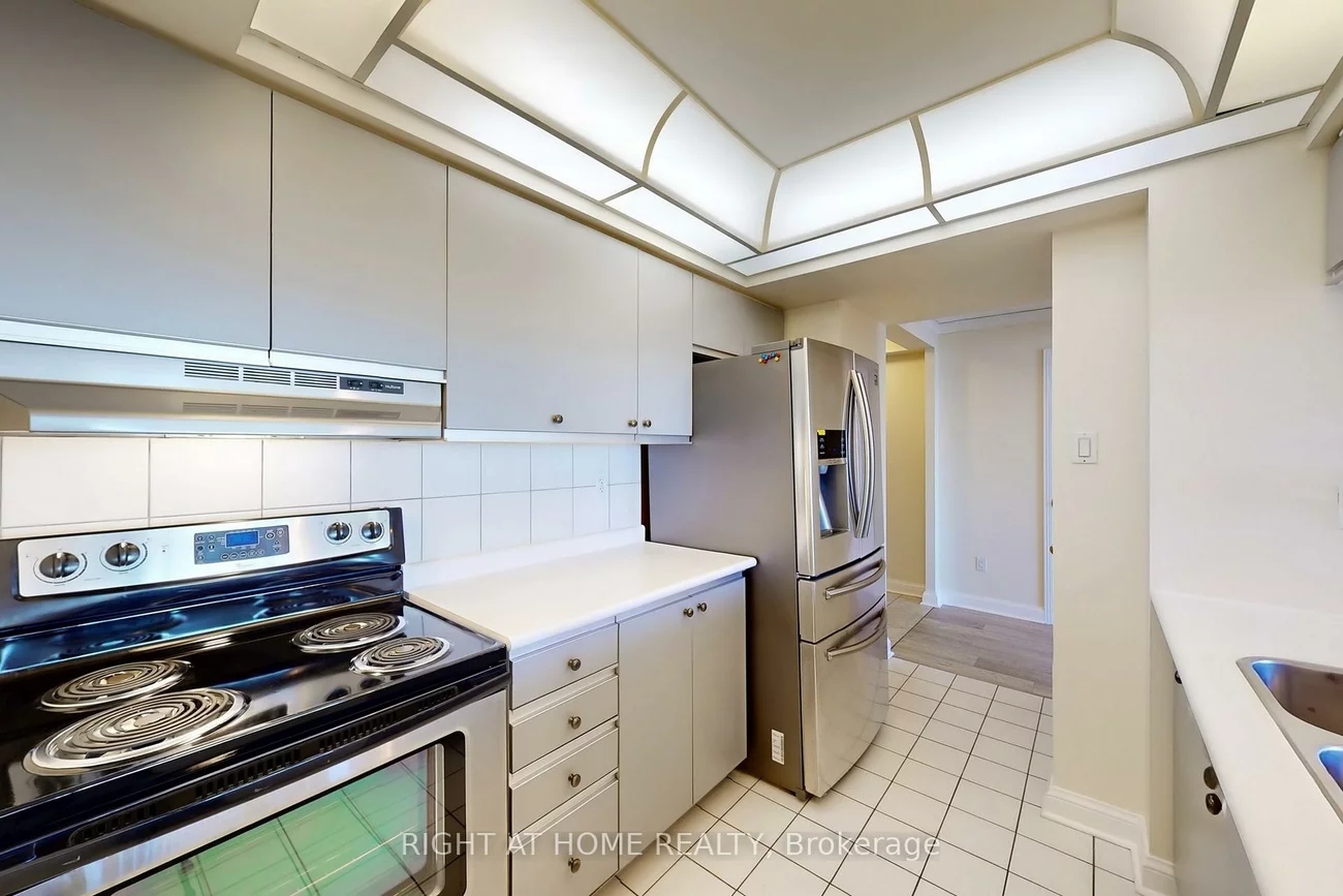 22, Hanover, Queen Street Corridor, Brampton