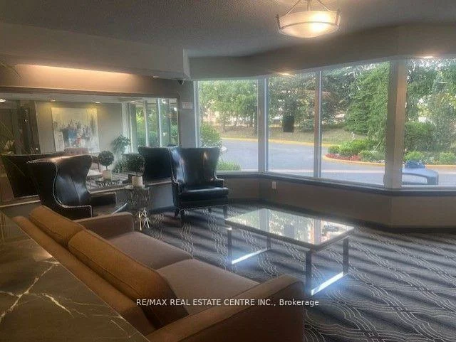 8, Lisa, Queen Street Corridor, Brampton