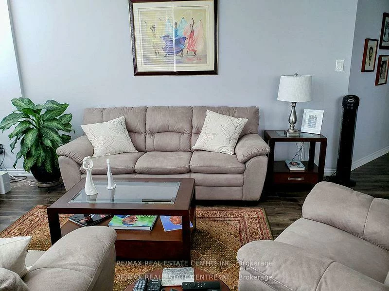 8, Lisa, Queen Street Corridor, Brampton