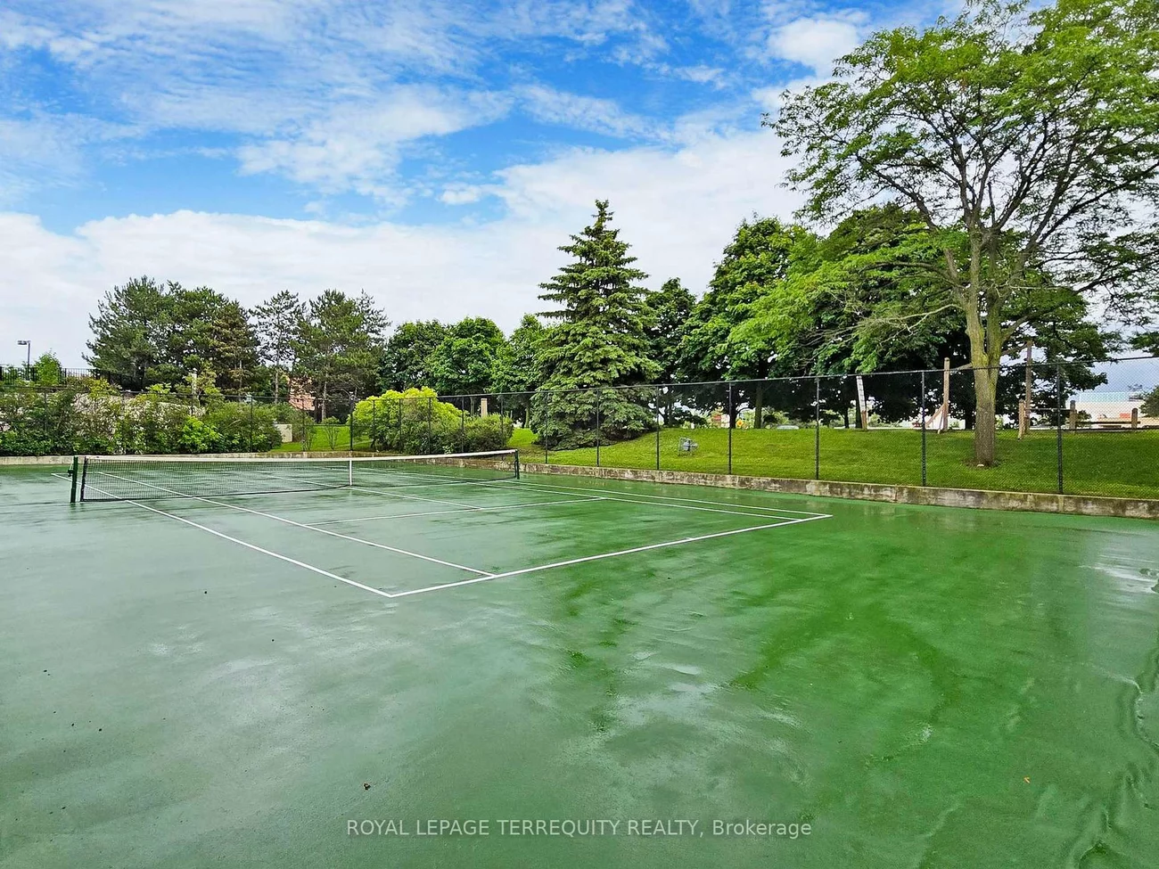 24, Hanover, Queen Street Corridor, Brampton