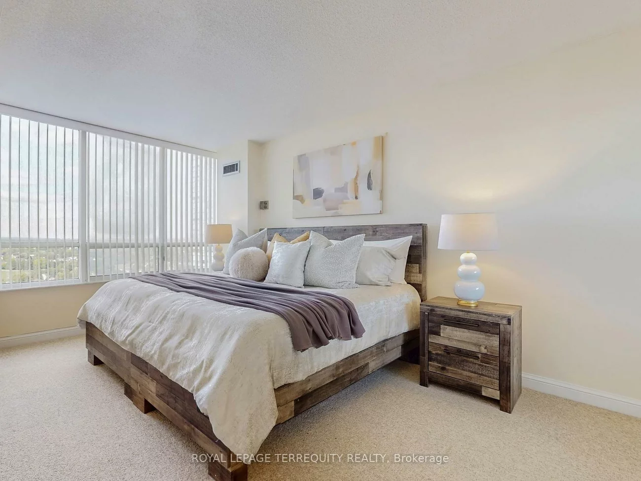 24, Hanover, Queen Street Corridor, Brampton