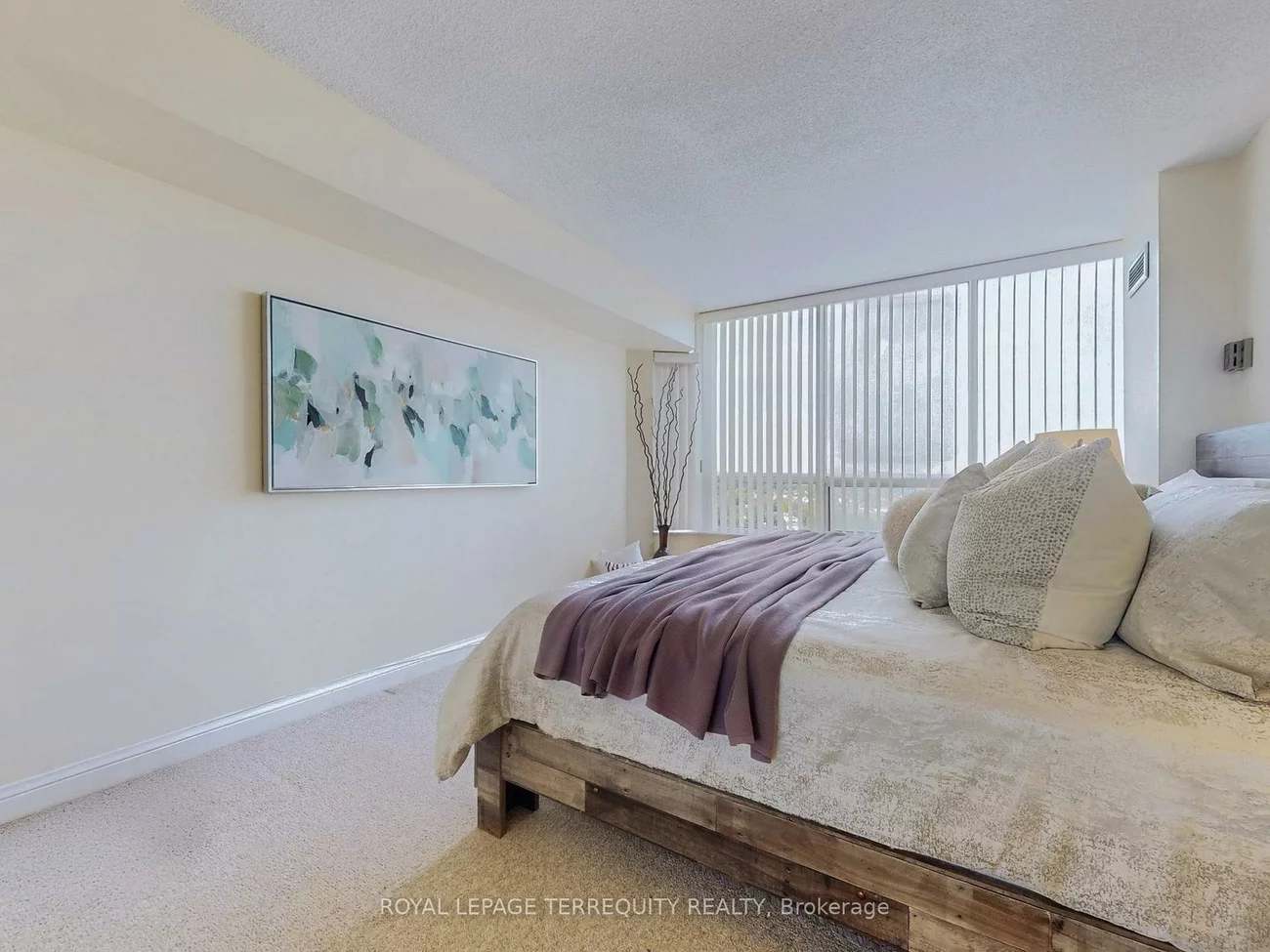 24, Hanover, Queen Street Corridor, Brampton