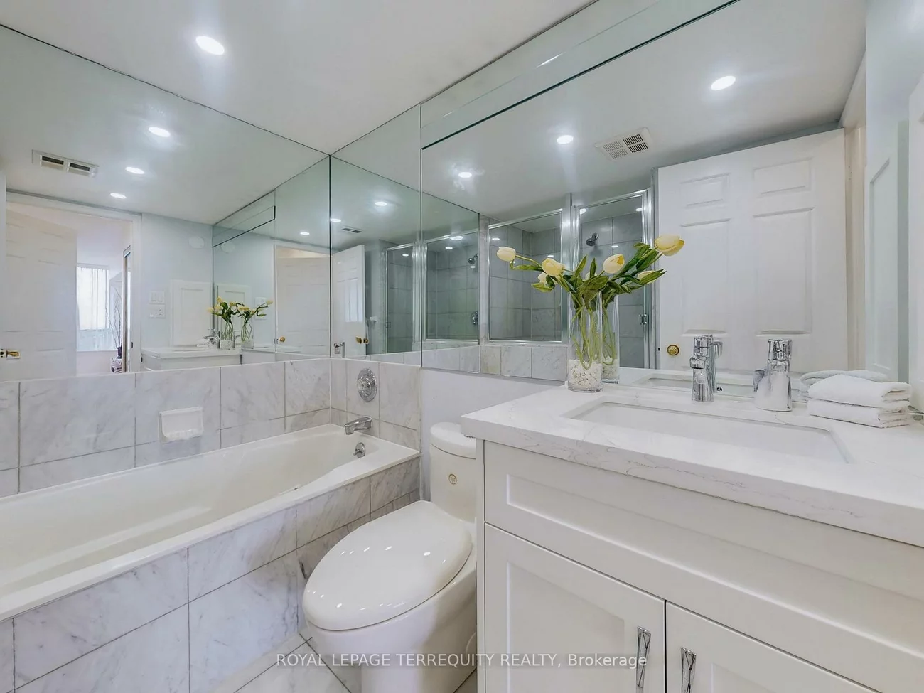 24, Hanover, Queen Street Corridor, Brampton