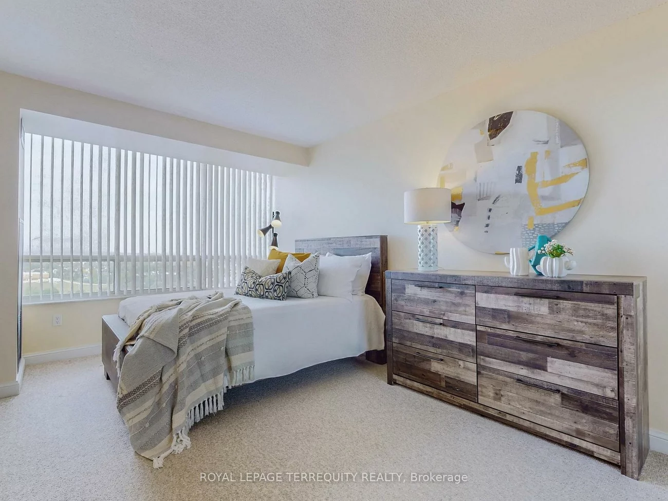 24, Hanover, Queen Street Corridor, Brampton