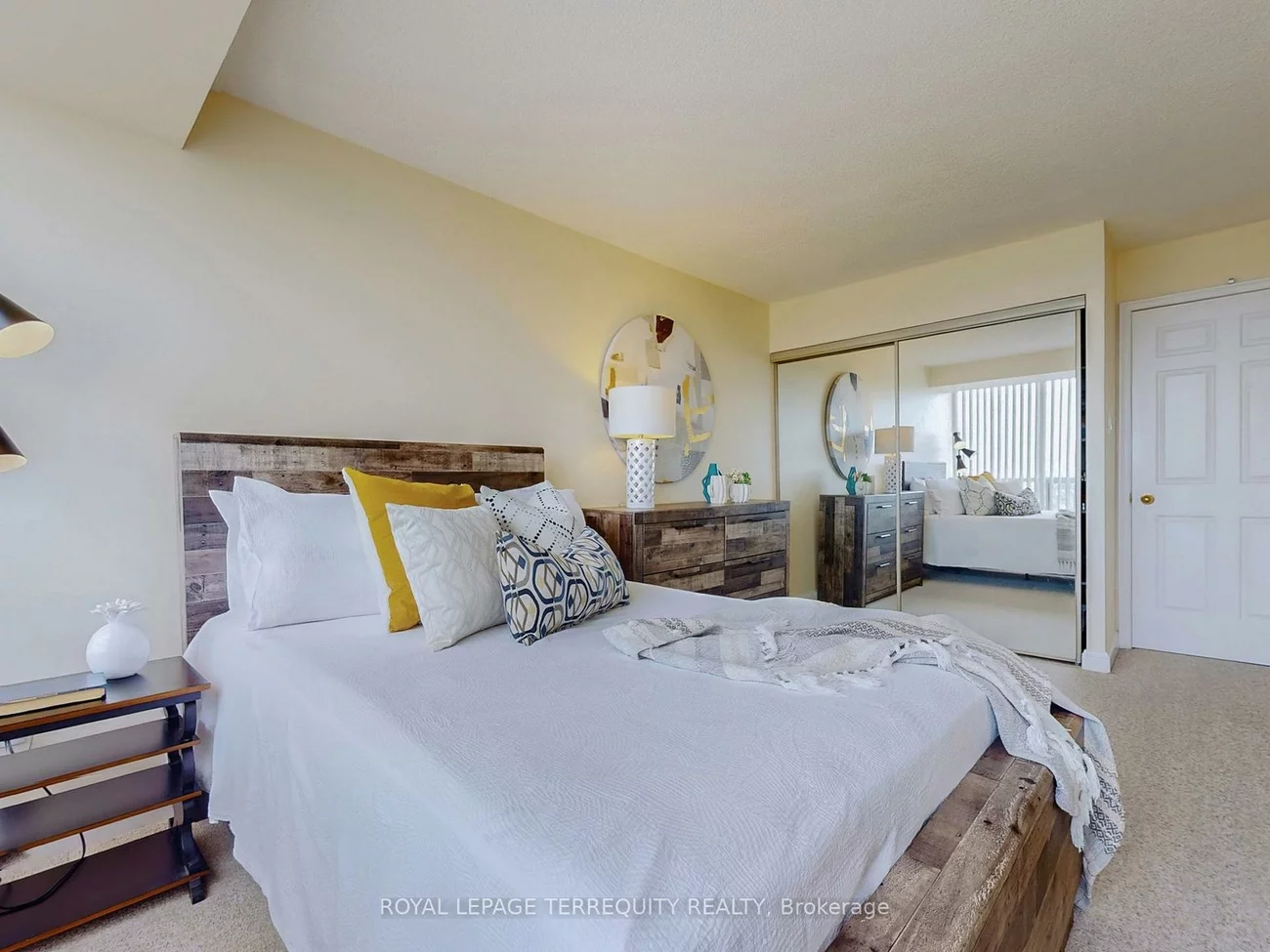 24, Hanover, Queen Street Corridor, Brampton