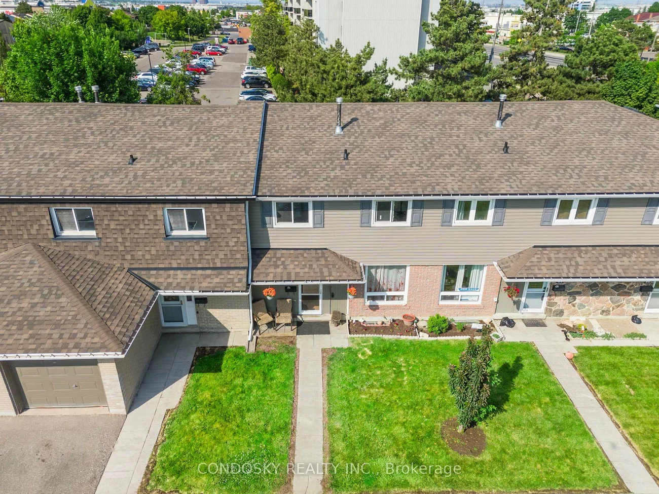 42, Village, Brampton East, Brampton