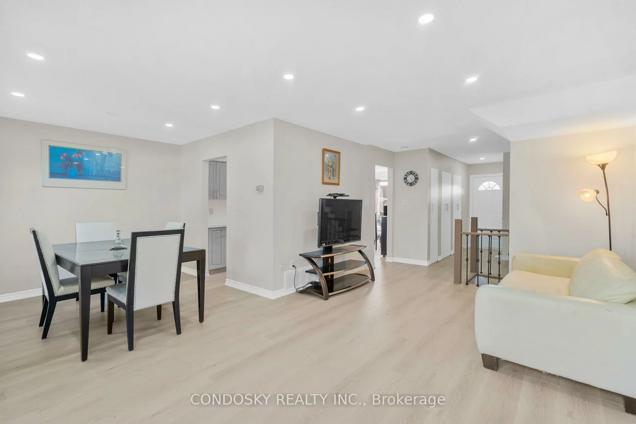 42, Village, Brampton East, Brampton