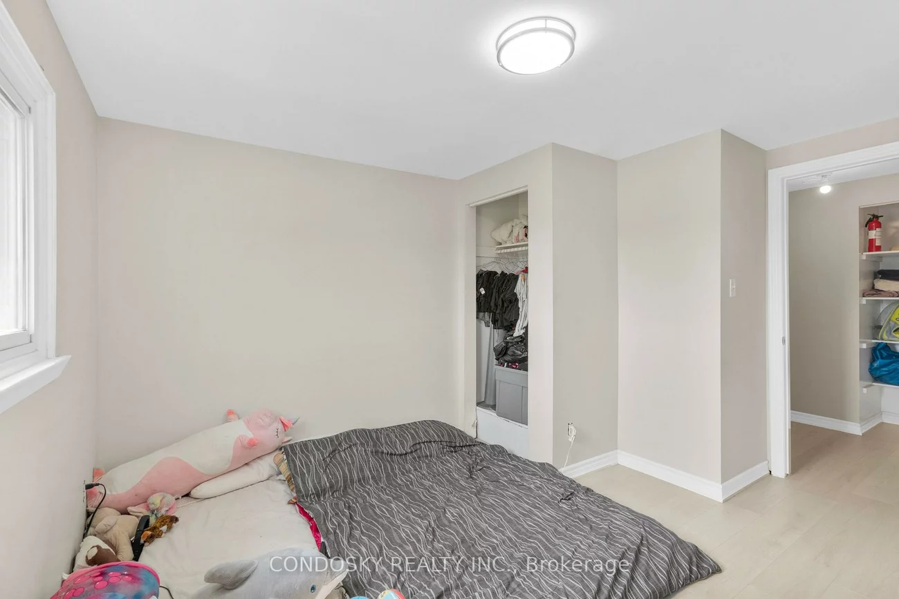 42, Village, Brampton East, Brampton