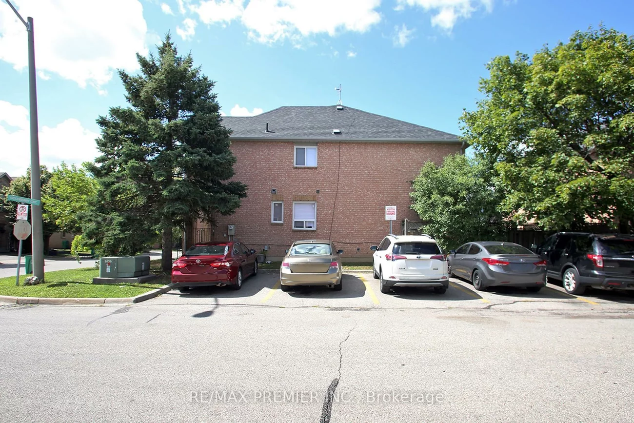 70, Gilgorm, Bram West, Brampton