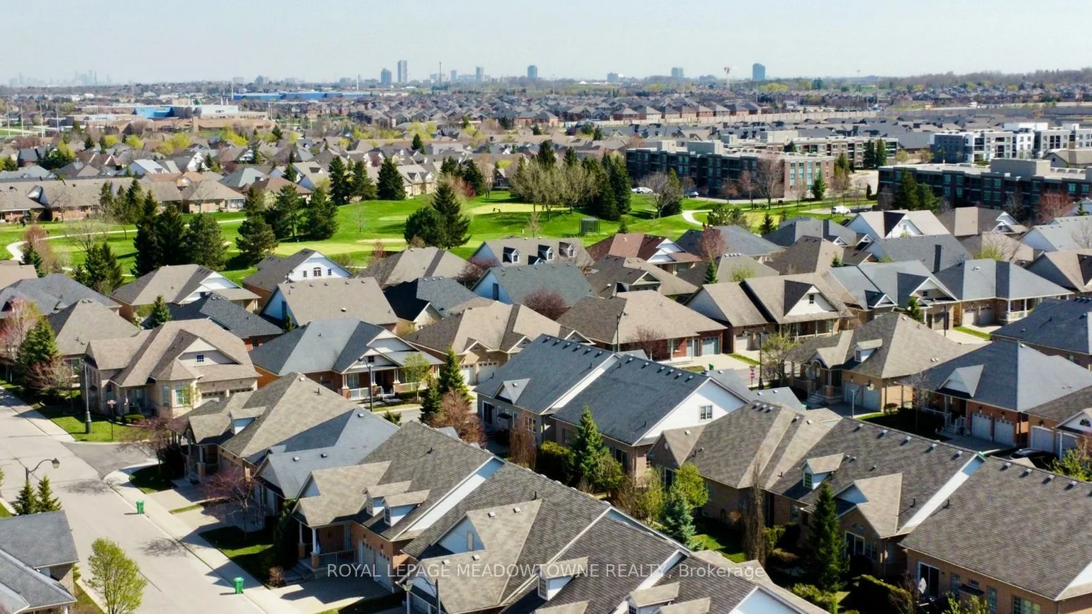 54, Locust, Sandringham-Wellington, Brampton