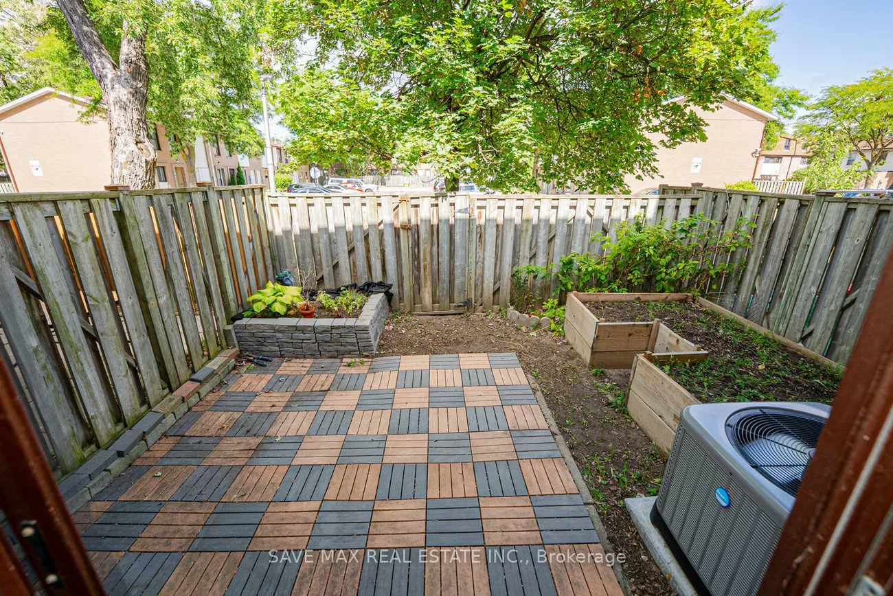 83, Fleetwood, Southgate, Brampton