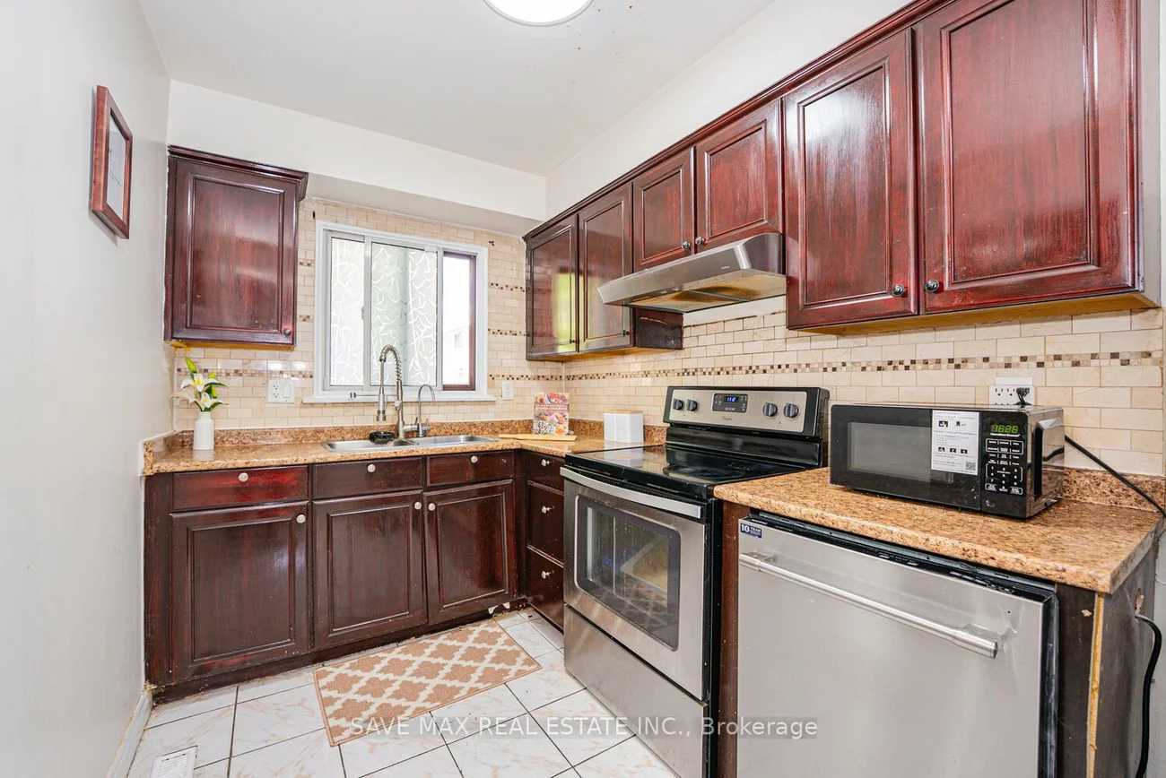 83, Fleetwood, Southgate, Brampton