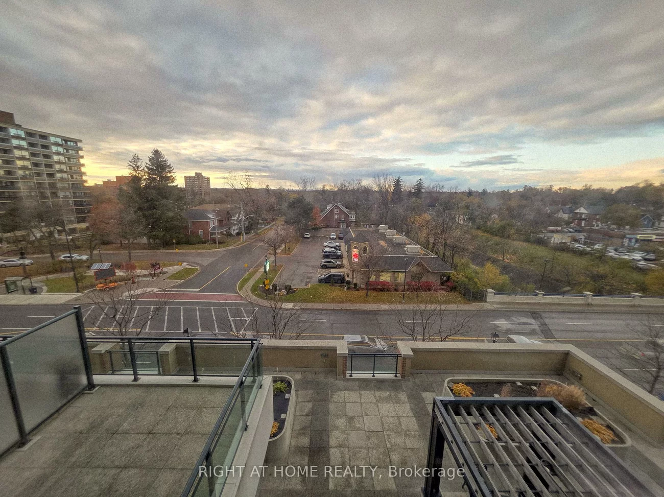 100, John, Downtown Brampton, Brampton