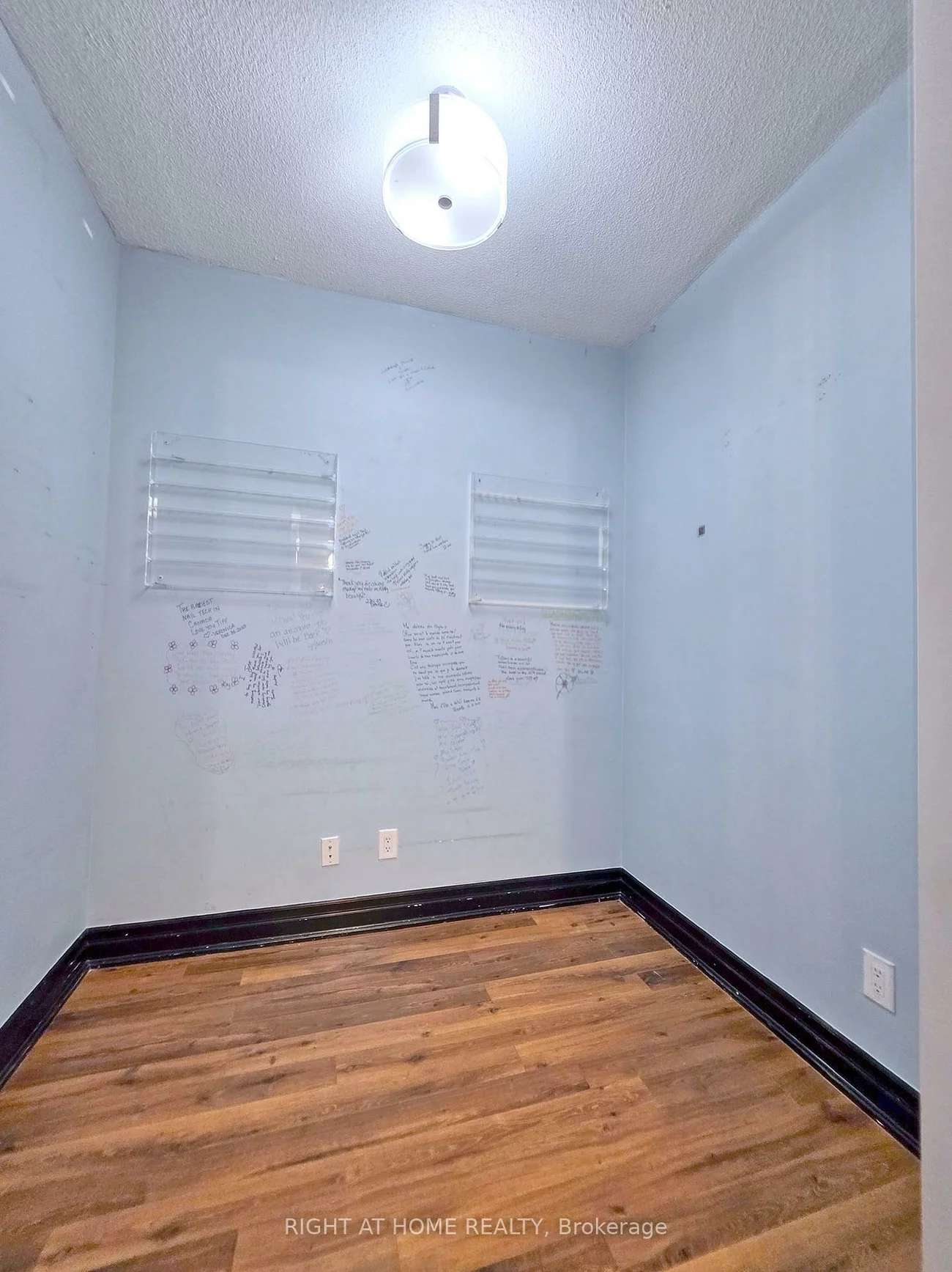 100, John, Downtown Brampton, Brampton