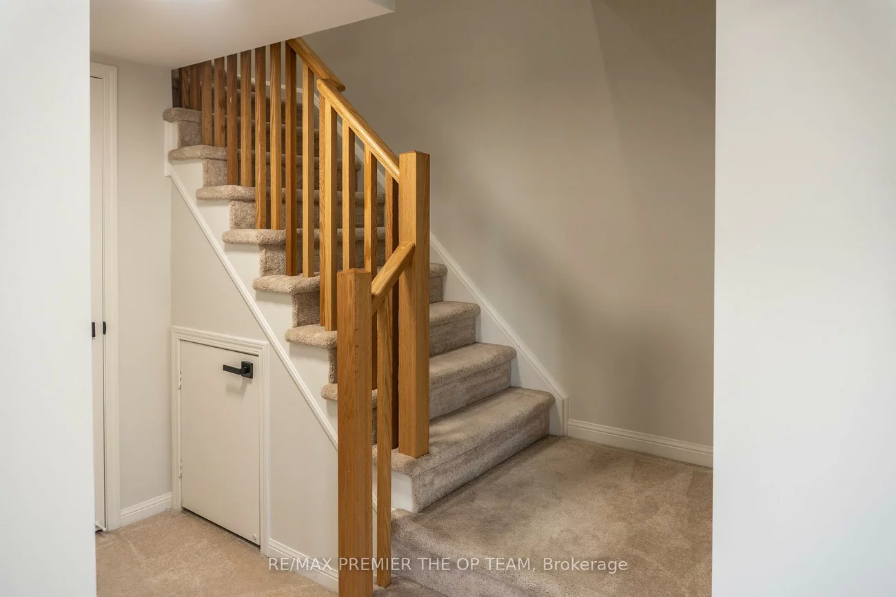 250, Sunny Meadow, Sandringham-Wellington, Brampton