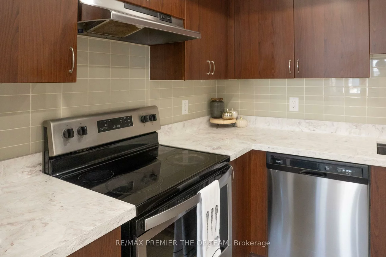 250, Sunny Meadow, Sandringham-Wellington, Brampton