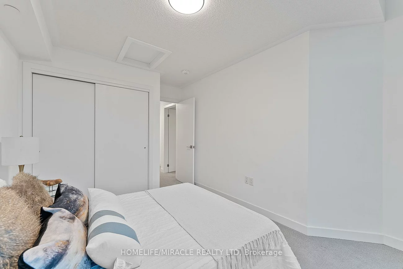 195, Veterans, Northwest Brampton, Brampton