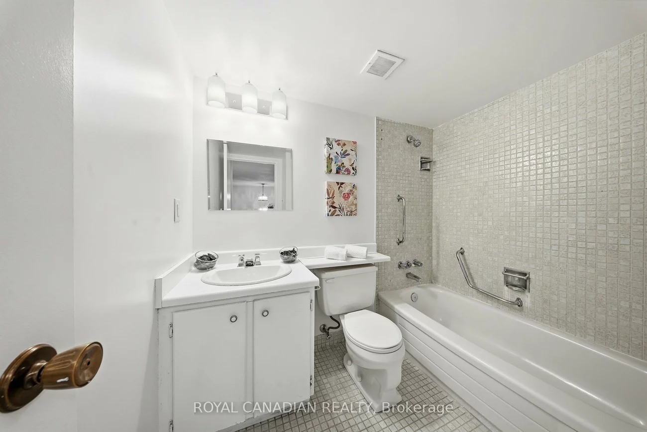 3, Lisa, Queen Street Corridor, Brampton