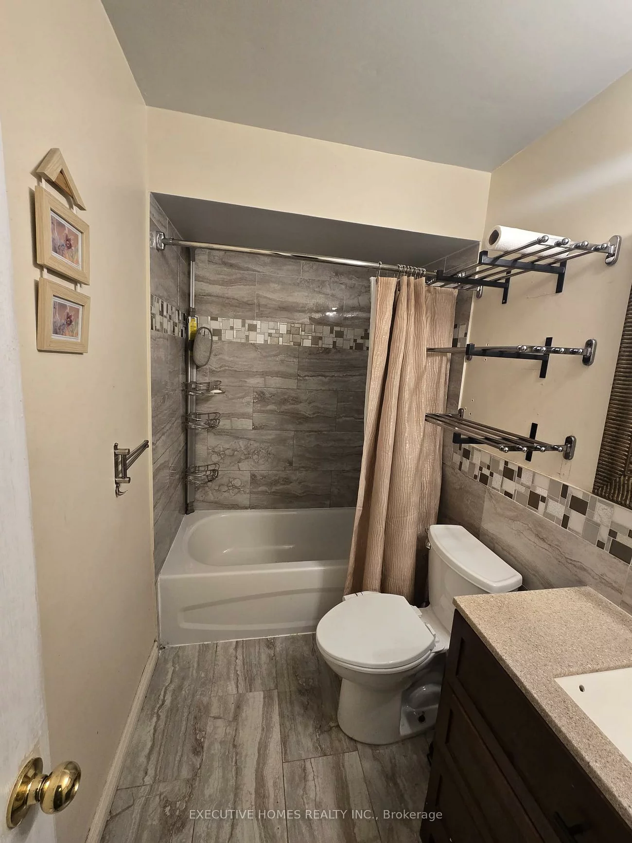 61, Collins, Brampton North, Brampton