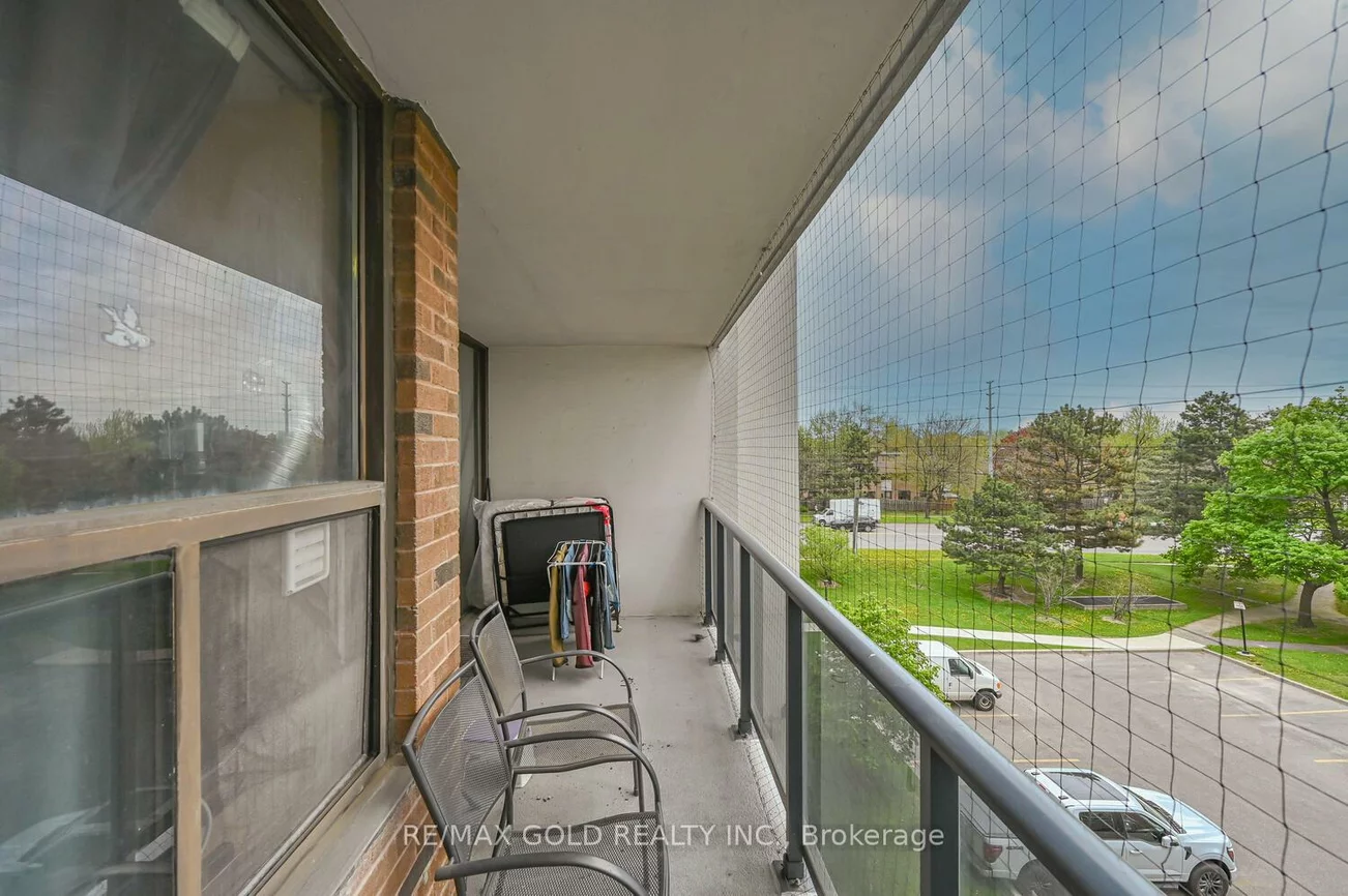 21, Knightsbridge, Queen Street Corridor, Brampton