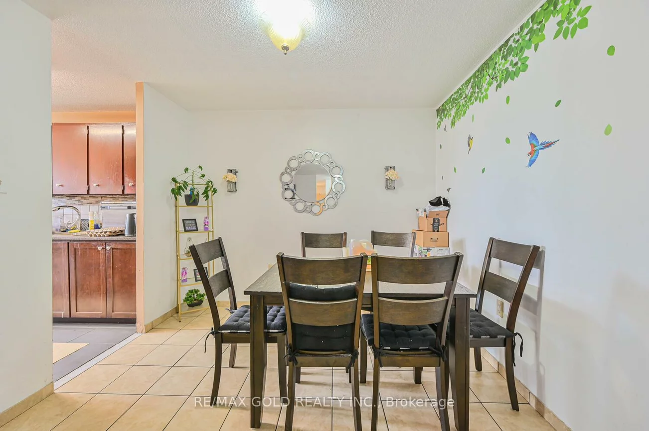 21, Knightsbridge, Queen Street Corridor, Brampton