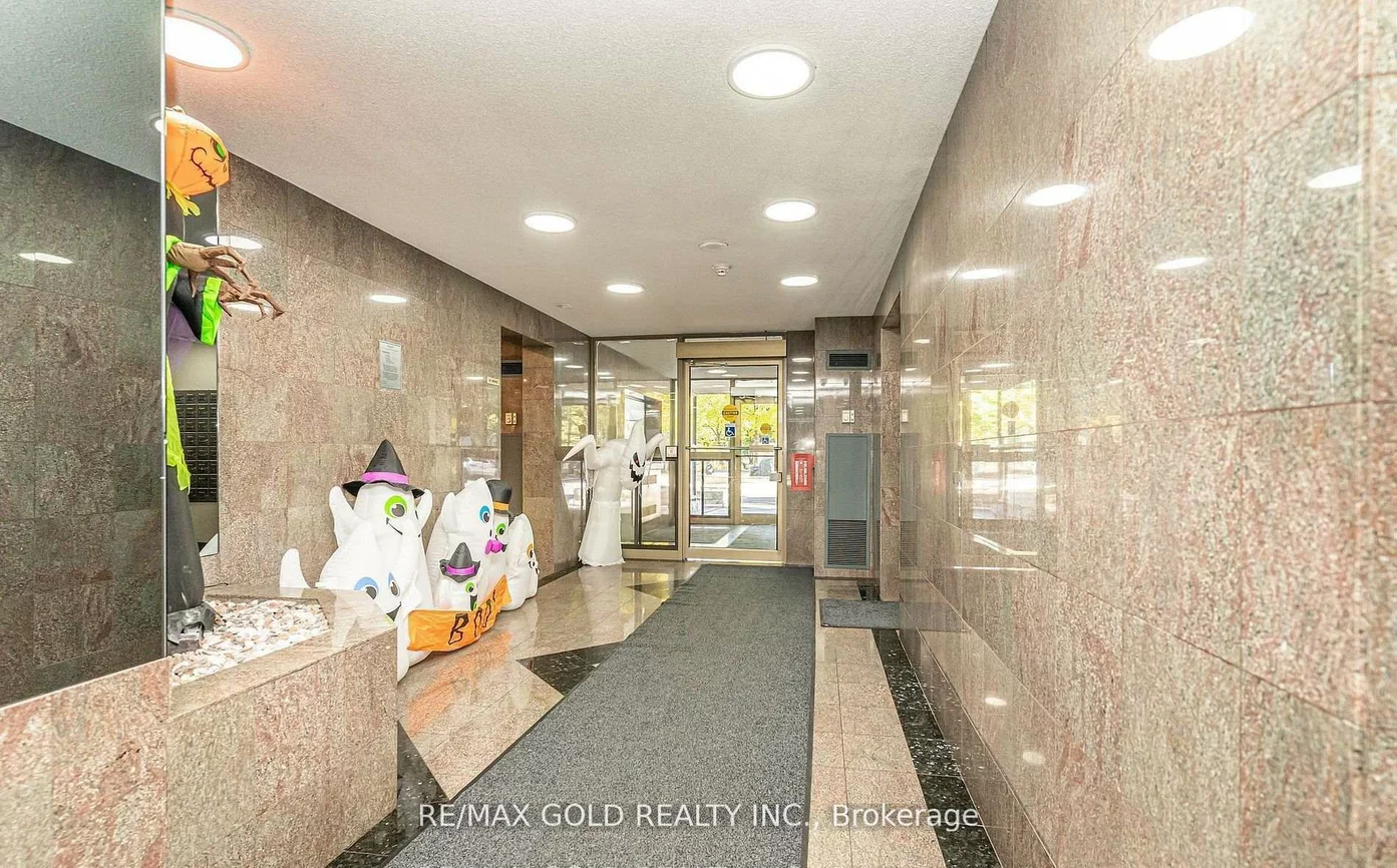 30, Malta, Fletcher's Creek South, Brampton