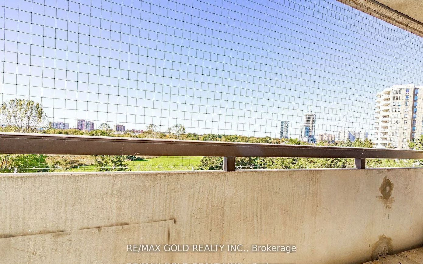 30, Malta, Fletcher's Creek South, Brampton