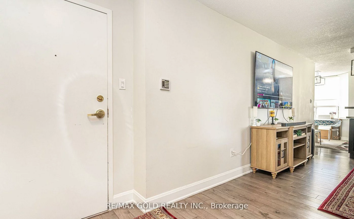 30, Malta, Fletcher's Creek South, Brampton