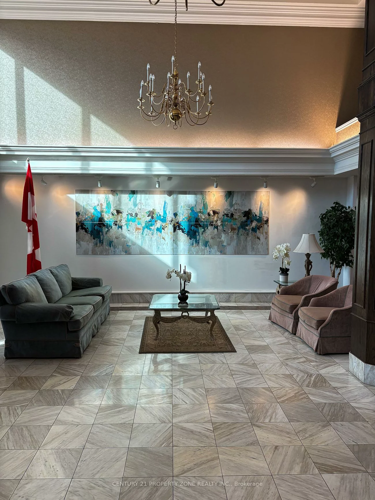 330, Mill, Brampton South, Brampton